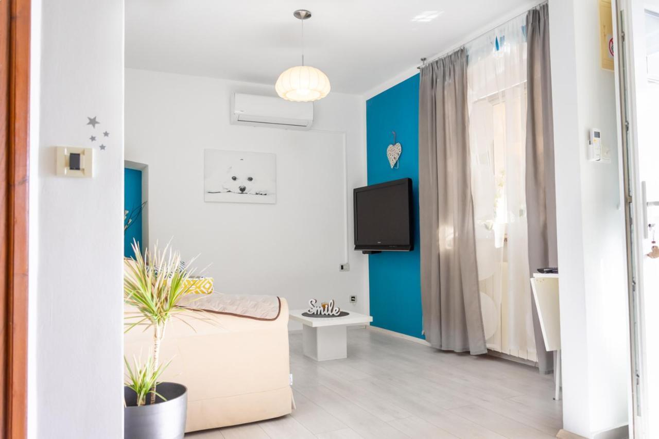 App Roko 2 Apartment Porec Exterior photo